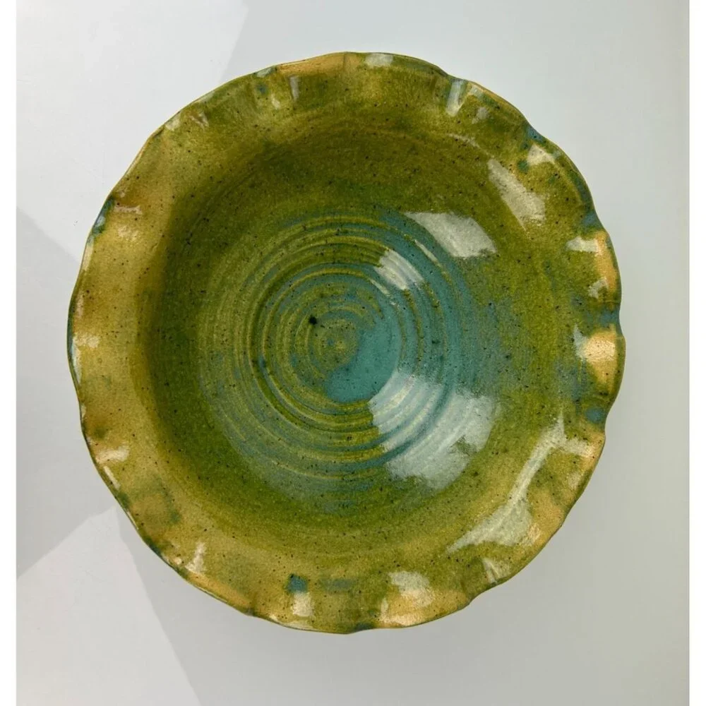 Geiger Vintage 1998 Green Ruffled Edge Pottery Bowl Home Art Signed